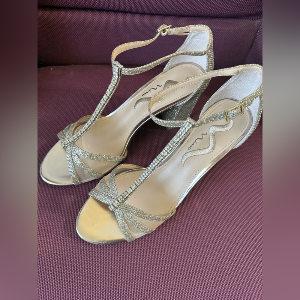 Nina Women's Glittering Gold Sandals